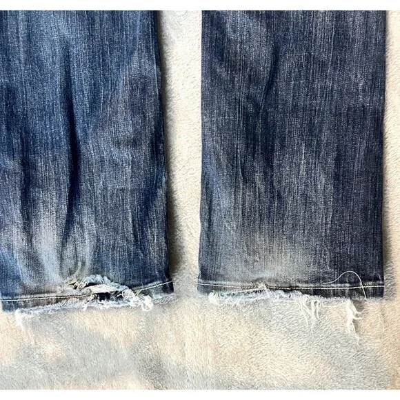 Cowgirl Tuff Western Jeans Women’s Size 26 Low Rise Raw Hem Straight Leg Studded - Picture 7 of 11